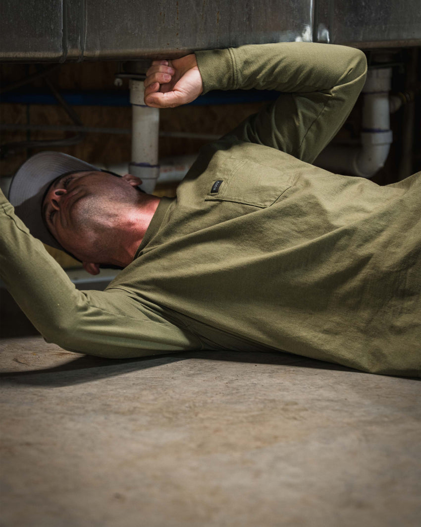 Workgrade LS Pocket Crew | Castle Rock