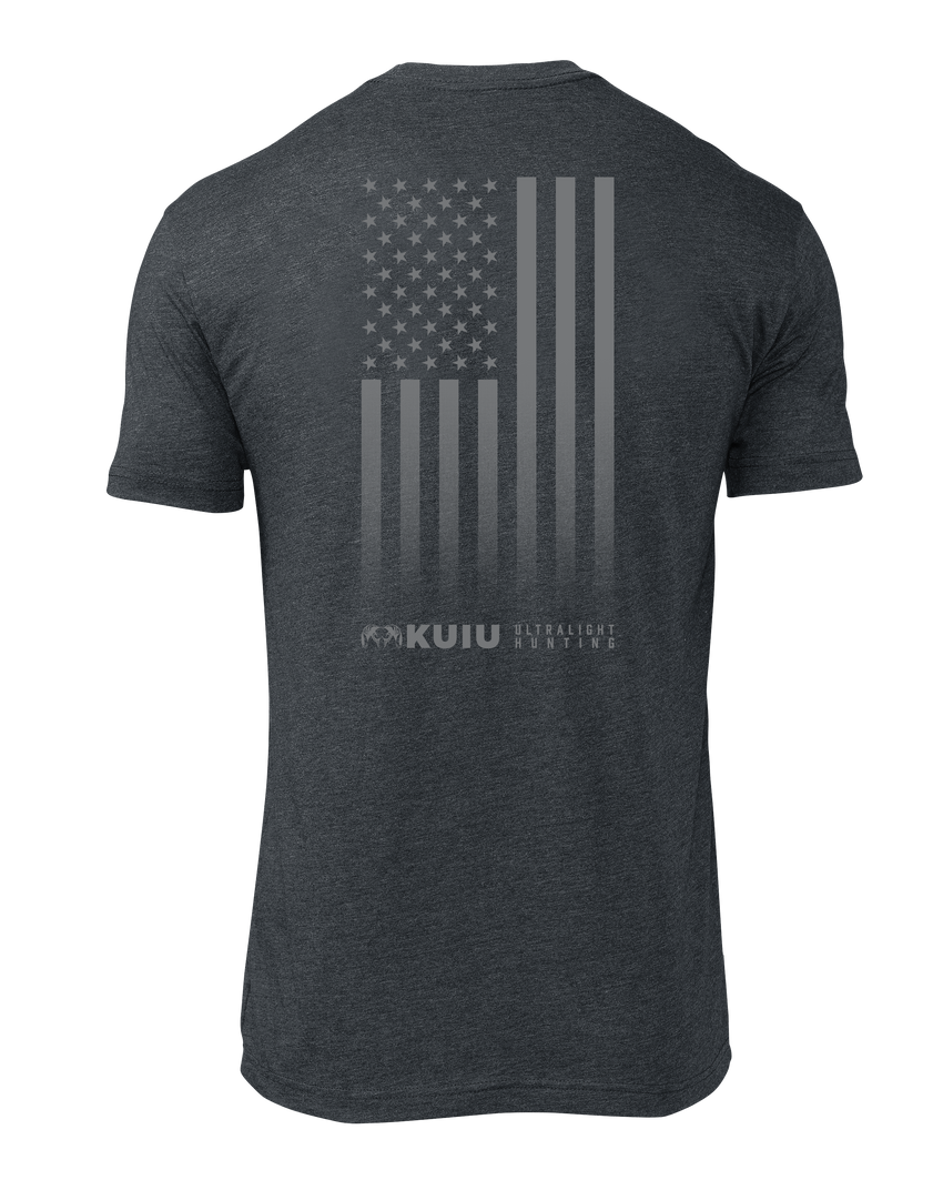 KUIU Vertical Flag Logo T-Shirt | Charcoal