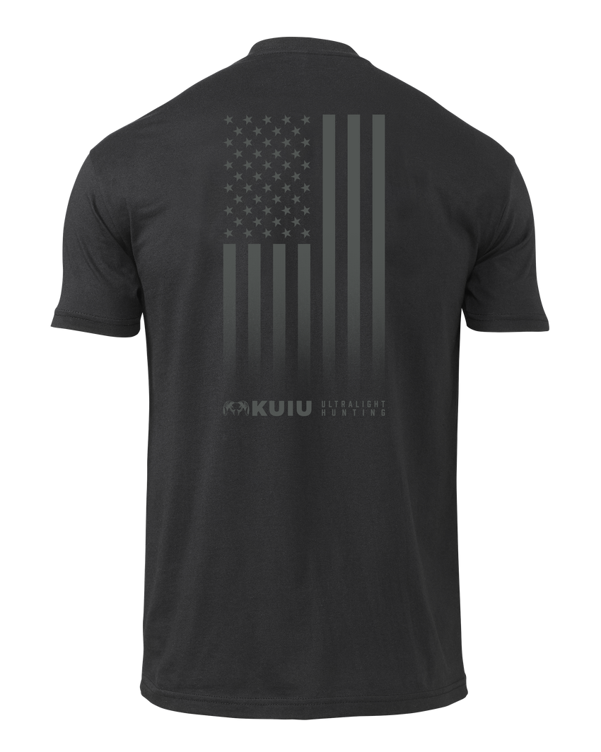 KUIU Vertical Flag Logo T-Shirt | Black